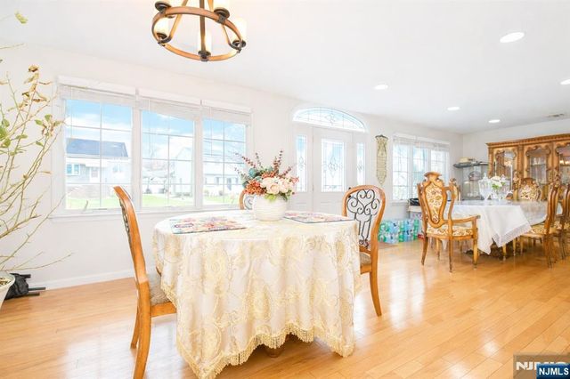 1 Lincoln Place, Moonachie, NJ 07074