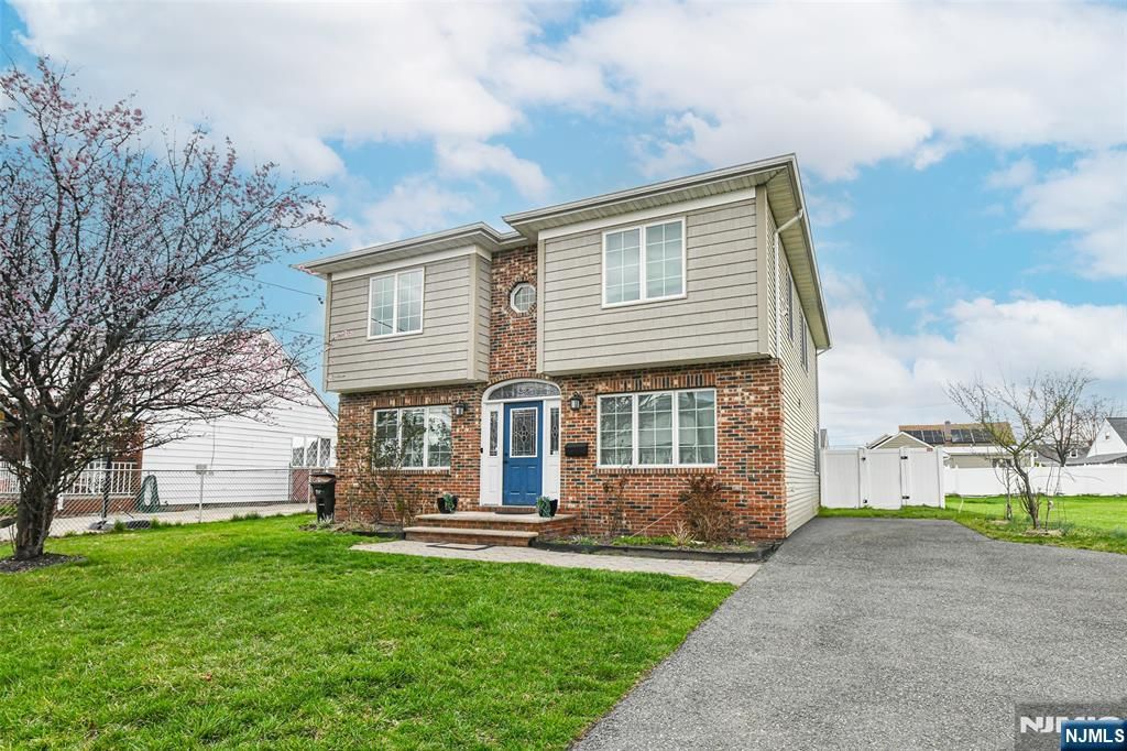 1 Lincoln Place, Moonachie, NJ 07074