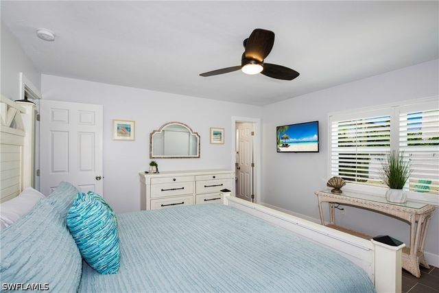 240 Fairweather LN, Fort Myers Beach, FL 33931