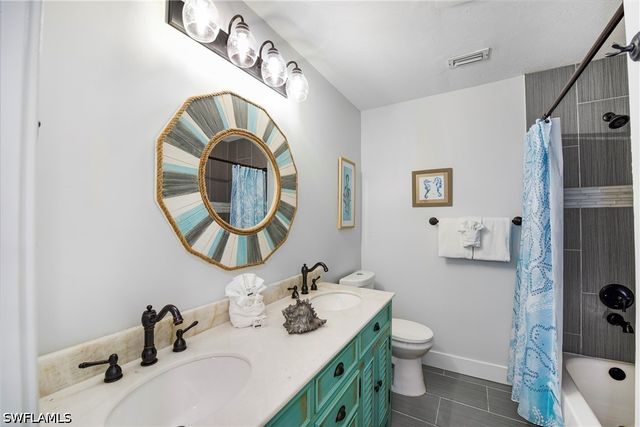 240 Fairweather LN, Fort Myers Beach, FL 33931