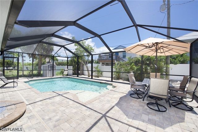 240 Fairweather LN, Fort Myers Beach, FL 33931