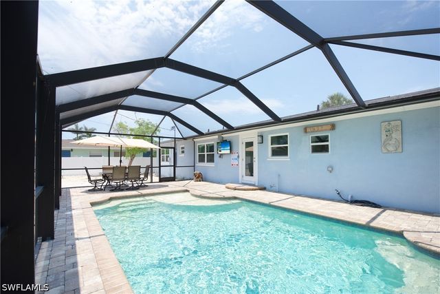 240 Fairweather LN, Fort Myers Beach, FL 33931