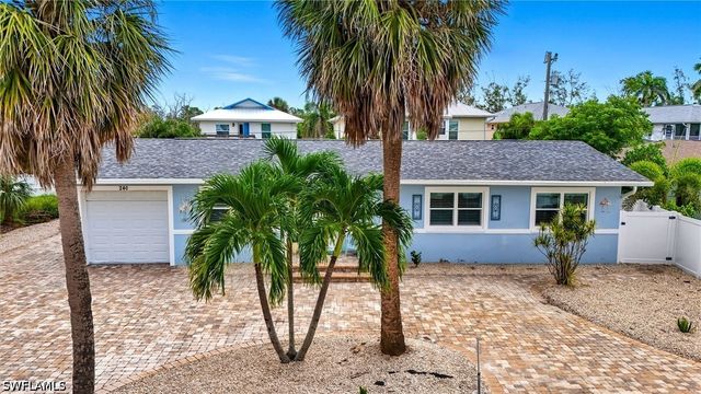 240 Fairweather LN, Fort Myers Beach, FL 33931