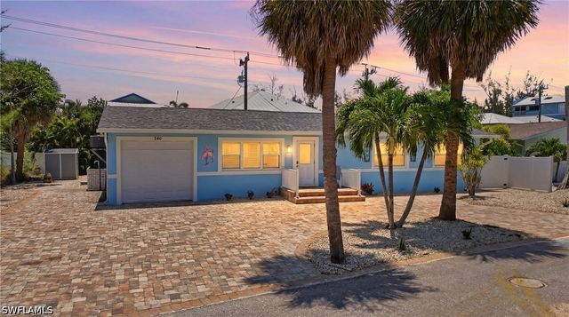 240 Fairweather LN, Fort Myers Beach, FL 33931