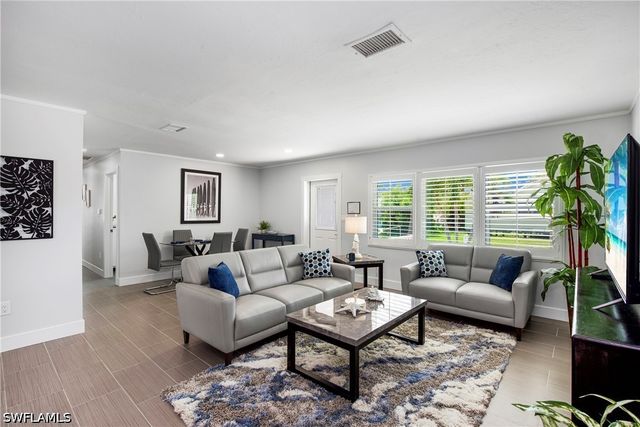 240 Fairweather LN, Fort Myers Beach, FL 33931