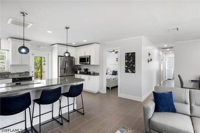 240 Fairweather LN, Fort Myers Beach, FL 33931