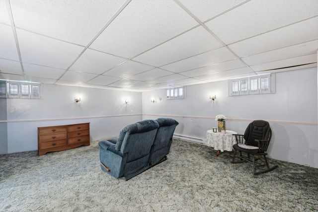 201 Batchelor St, Granby, MA 01033