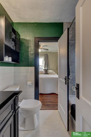 2747 Iowa Street, Omaha, NE 68112