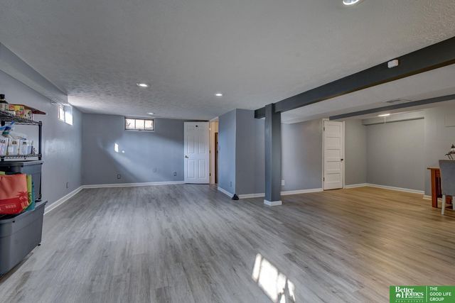 2747 Iowa Street, Omaha, NE 68112