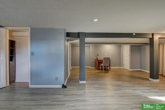 2747 Iowa Street, Omaha, NE 68112