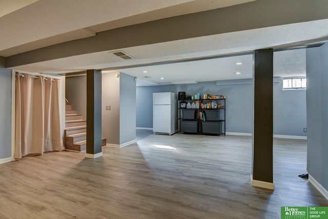 2747 Iowa Street, Omaha, NE 68112