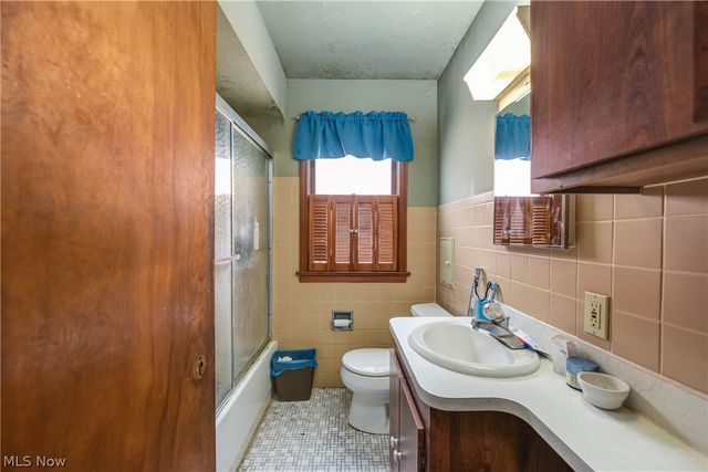 3879 W 133rd Street, Cleveland, OH 44111