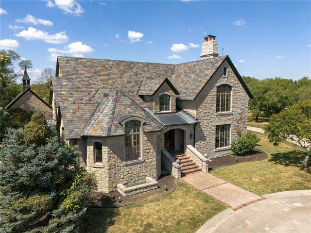 879 N 200 Road, Baldwin City, KS 66006