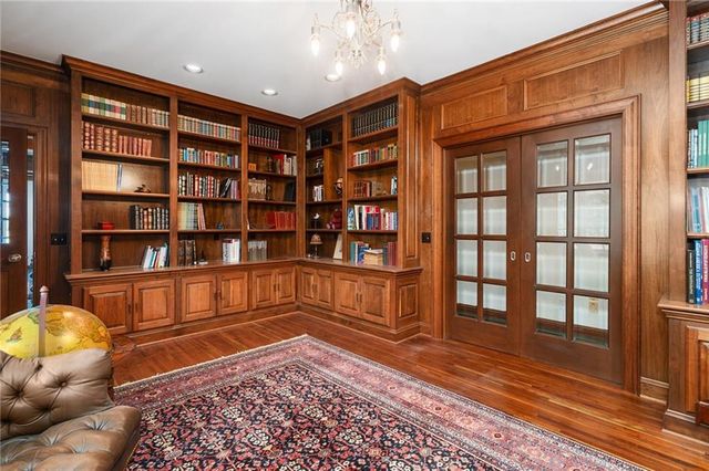 879 N 200 Road, Baldwin City, KS 66006