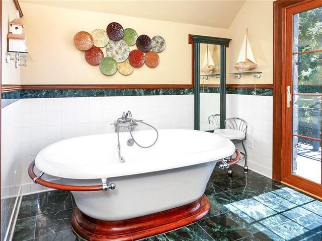 879 N 200 Road, Baldwin City, KS 66006