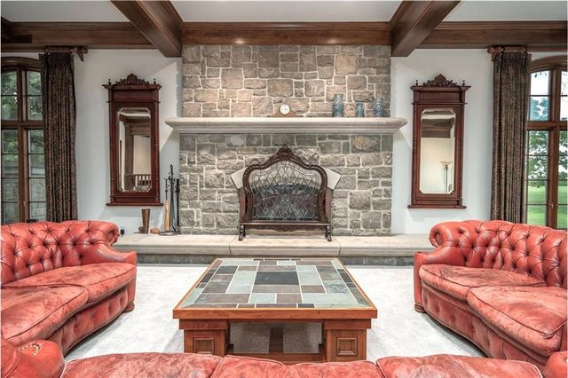 879 N 200 Road, Baldwin City, KS 66006