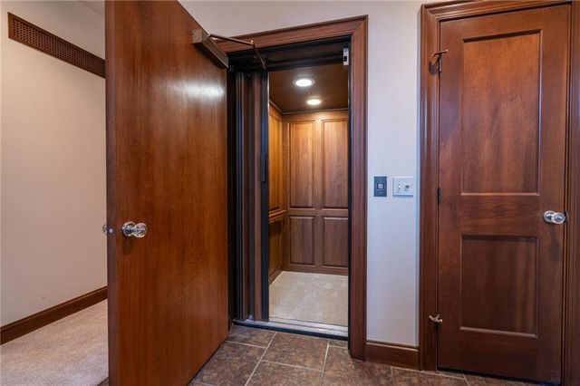 879 N 200 Road, Baldwin City, KS 66006