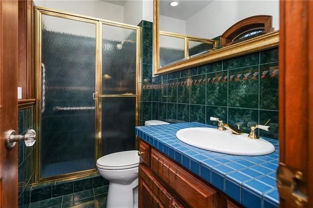 879 N 200 Road, Baldwin City, KS 66006