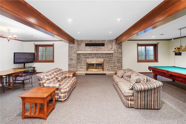 879 N 200 Road, Baldwin City, KS 66006