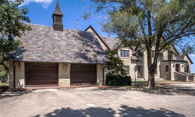 879 N 200 Road, Baldwin City, KS 66006