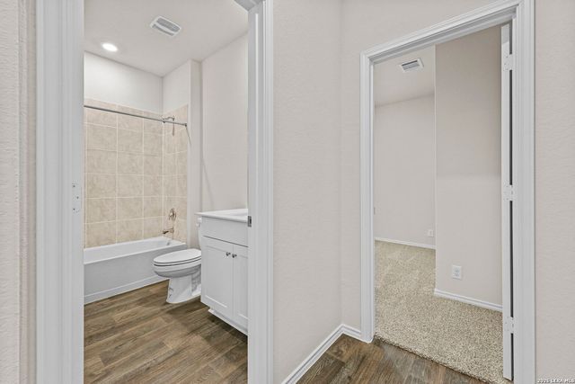 213 Scott Square, San Antonio, TX 78245