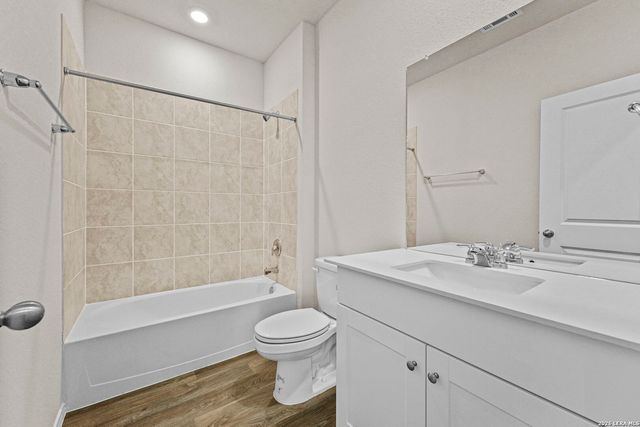 213 Scott Square, San Antonio, TX 78245