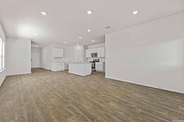 213 Scott Square, San Antonio, TX 78245