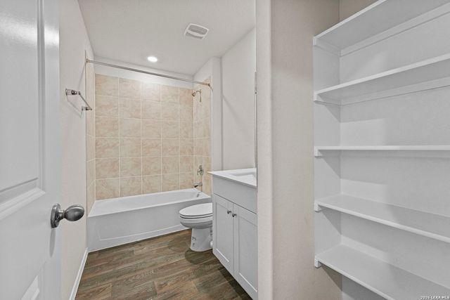 213 Scott Square, San Antonio, TX 78245