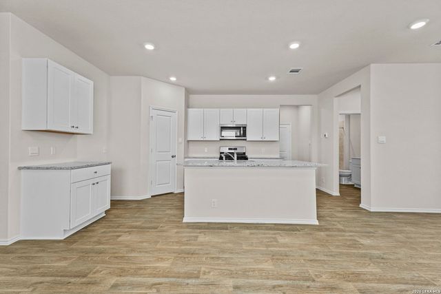 213 Scott Square, San Antonio, TX 78245