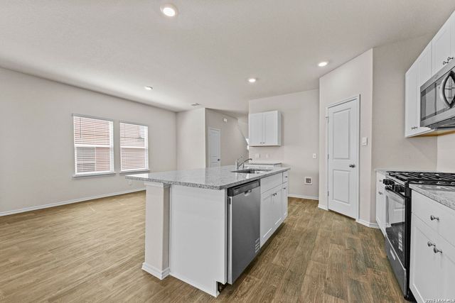 213 Scott Square, San Antonio, TX 78245