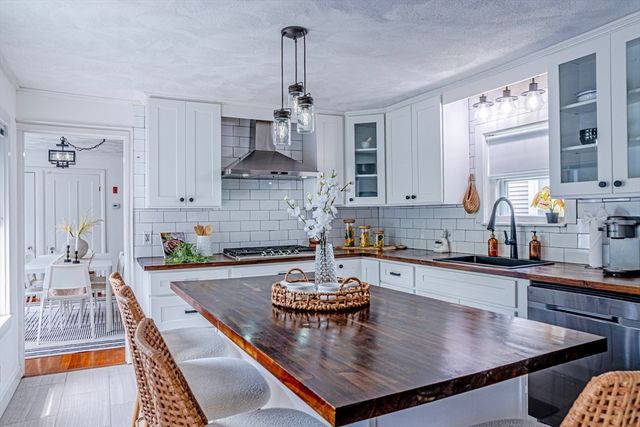 99 North St, Randolph, MA 02368