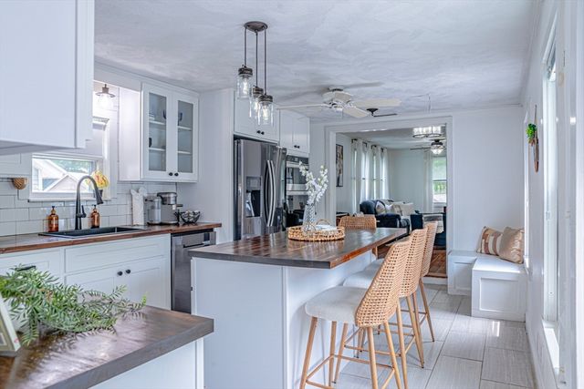99 North St, Randolph, MA 02368