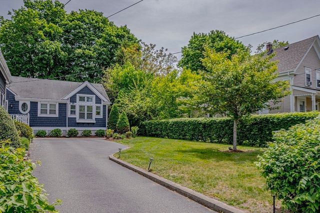 99 North St, Randolph, MA 02368