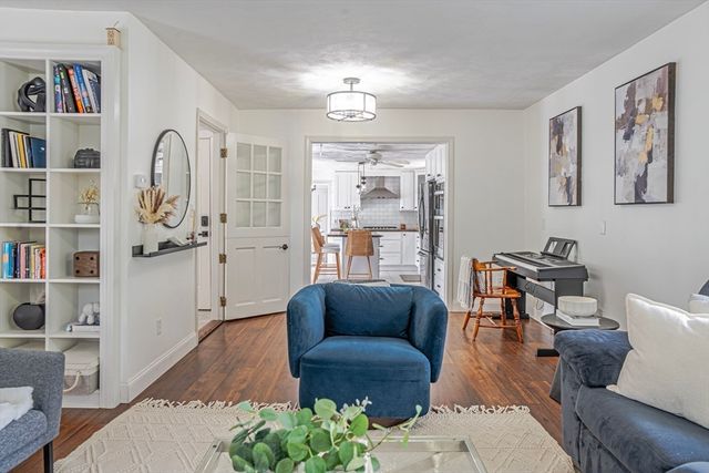 99 North St, Randolph, MA 02368