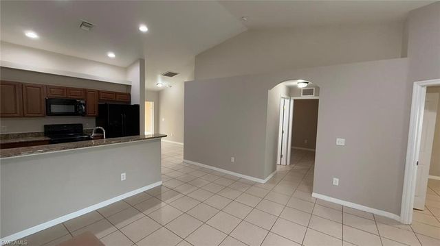 1621 SW 33rd ST, Cape Coral, FL 33914