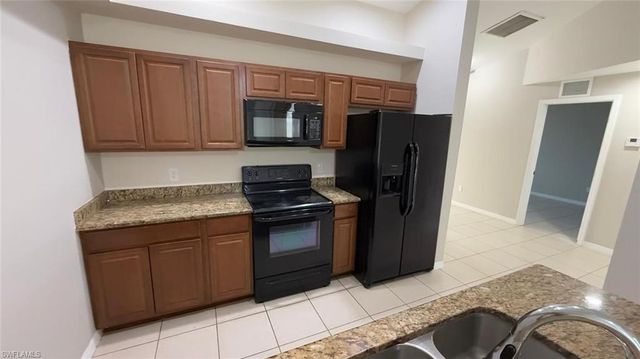 1621 SW 33rd ST, Cape Coral, FL 33914