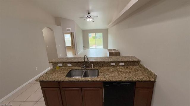 1621 SW 33rd ST, Cape Coral, FL 33914