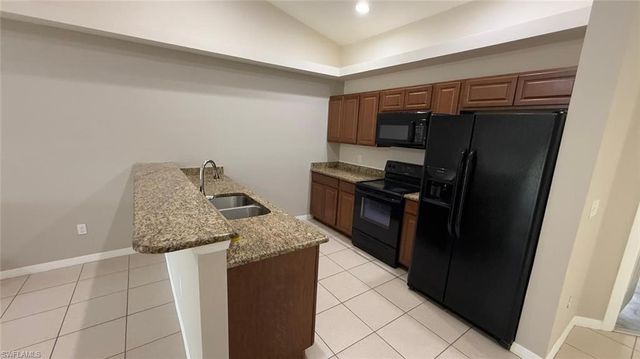 1621 SW 33rd ST, Cape Coral, FL 33914
