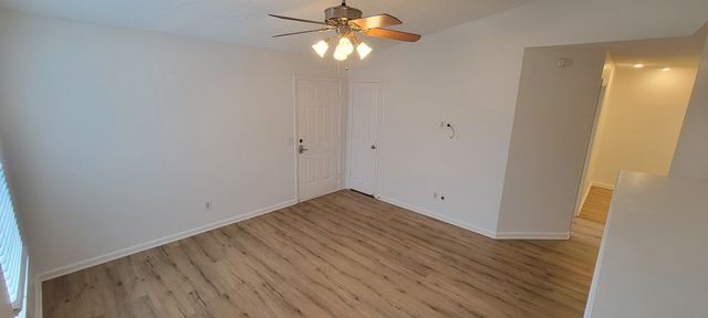 176 Brooke Castle Dr, Hermitage, TN 37076