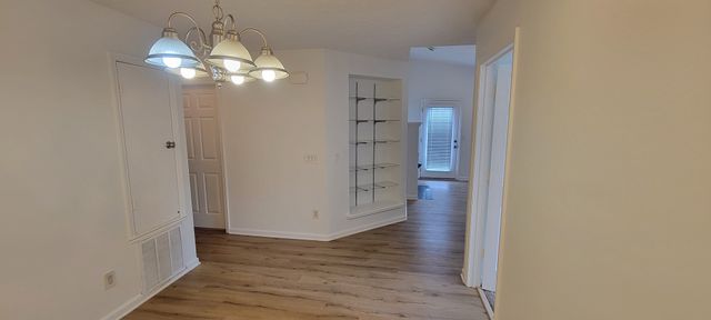 176 Brooke Castle Dr, Hermitage, TN 37076