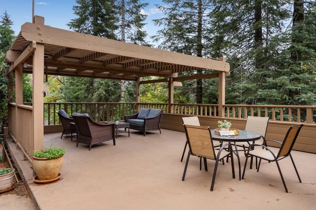 2740 Mace Rd, Camino, CA 95709