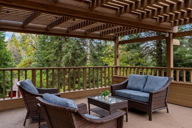 2740 Mace Rd, Camino, CA 95709