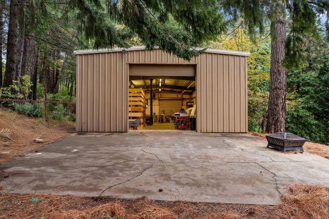 2740 Mace Rd, Camino, CA 95709