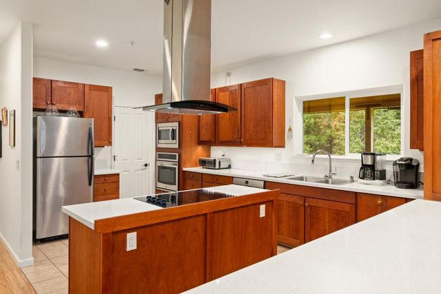 2740 Mace Rd, Camino, CA 95709