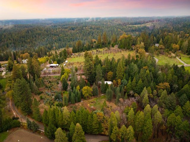 2740 Mace Rd, Camino, CA 95709