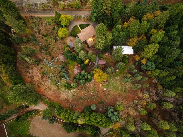 2740 Mace Rd, Camino, CA 95709