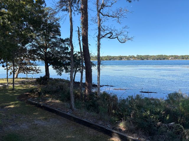 30 Marina Cove Drive, Niceville, FL 32578