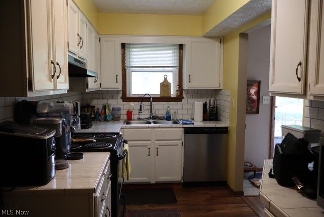 7744 Brookwood Drive NE, Warren, OH 44484