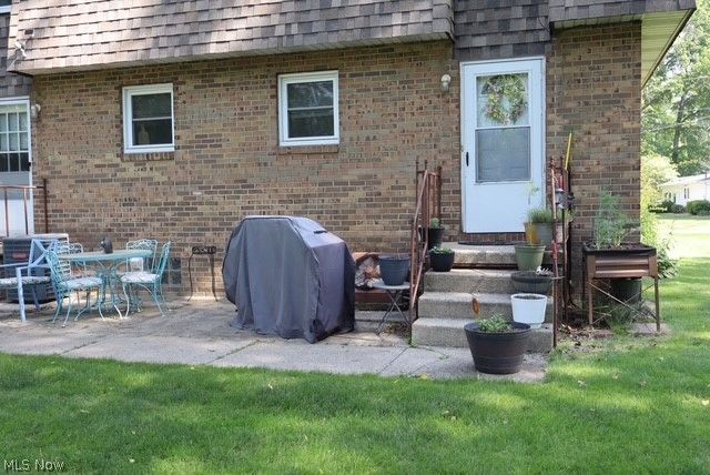 7744 Brookwood Drive NE, Warren, OH 44484