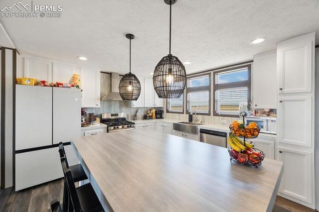 6652 Middlefield Court, Colorado Springs, CO 80928